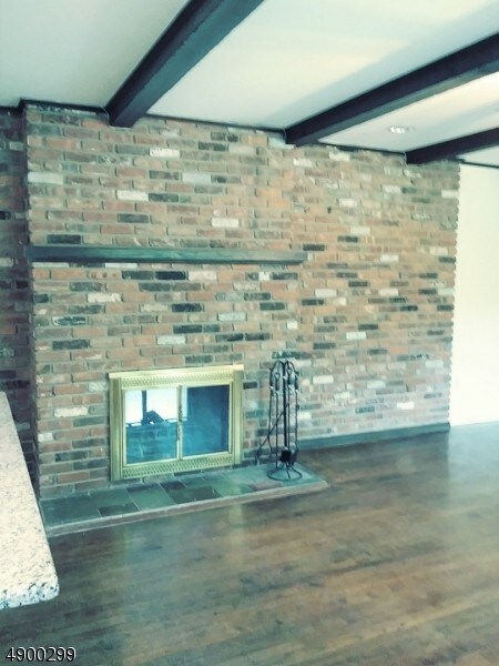 Building Photo - 245 Pompton Ave
