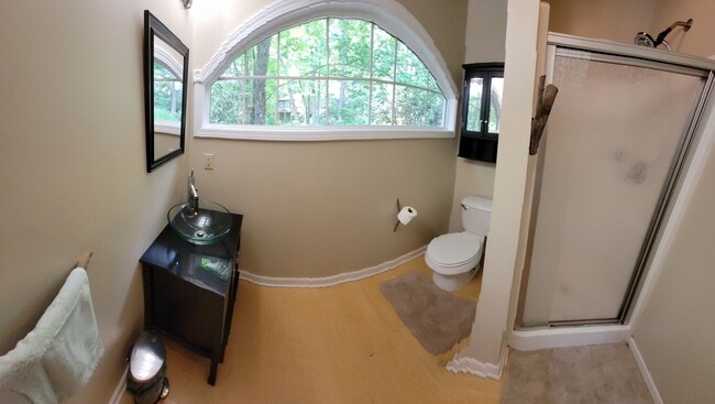 Building Photo - Spacious 4 Bedroom, 2 Bath One-Story Home with Hardwood Floors & Parking