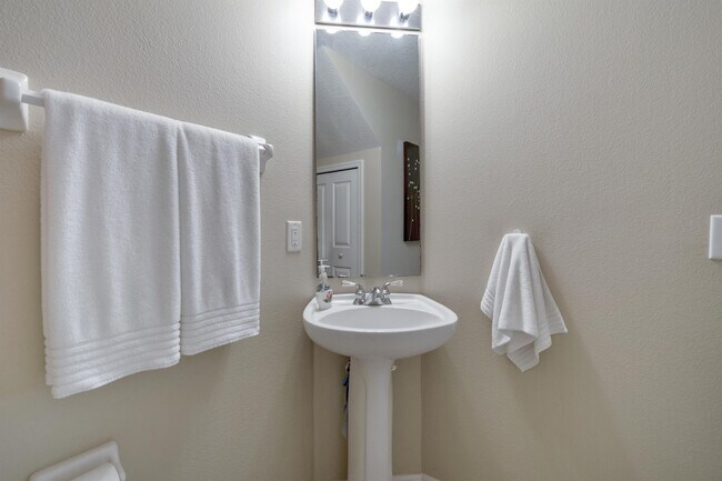 Building Photo - 5145 Marbella Isle Dr
