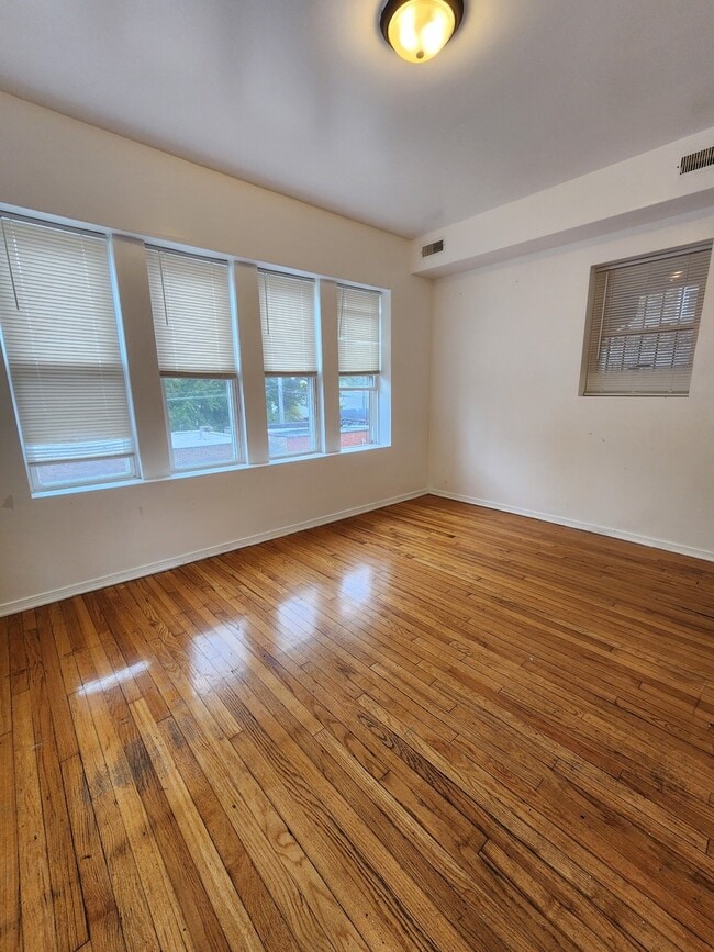 Building Photo - 7835 S Saginaw Ave