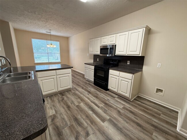 Building Photo - 4918 Comal River Loop