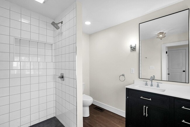 Building Photo - Coming Soon! Stunning 3-Bedroom, 2 Full Bath, 2 Half Bath Home in Southern Orchards