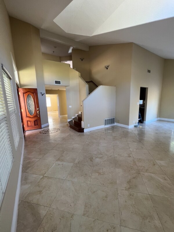 Building Photo - 3399 Northwood Dr