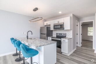 Interior Photo - 314 Oak St.