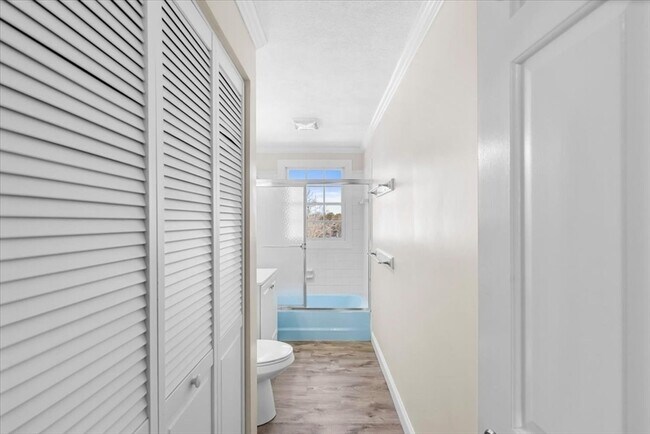 Building Photo - 8 Captain Cook Ln