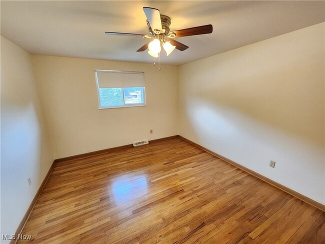 Building Photo - 5650 Cascade Ct