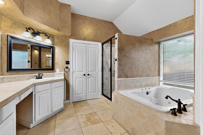 Building Photo - Chandlers Landing 4-Bedroom Home with Office