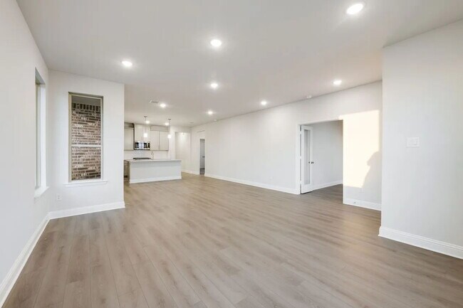 Building Photo - 3125 Buckeye St