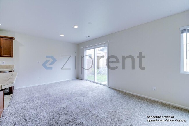 Building Photo - 18141 71st Ave E