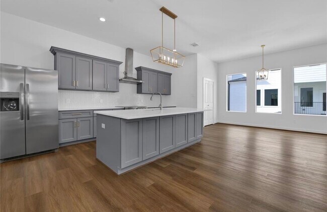 Building Photo - 207 Edgewood St