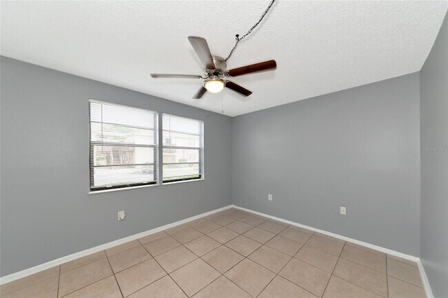Building Photo - 5026 Water Oak Dr