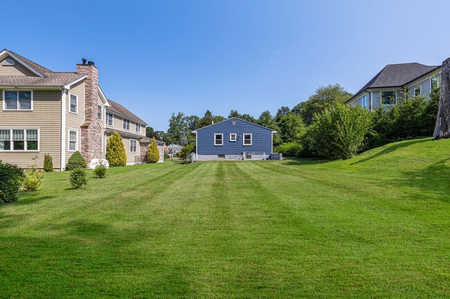 Building Photo - 125 Whittier Dr