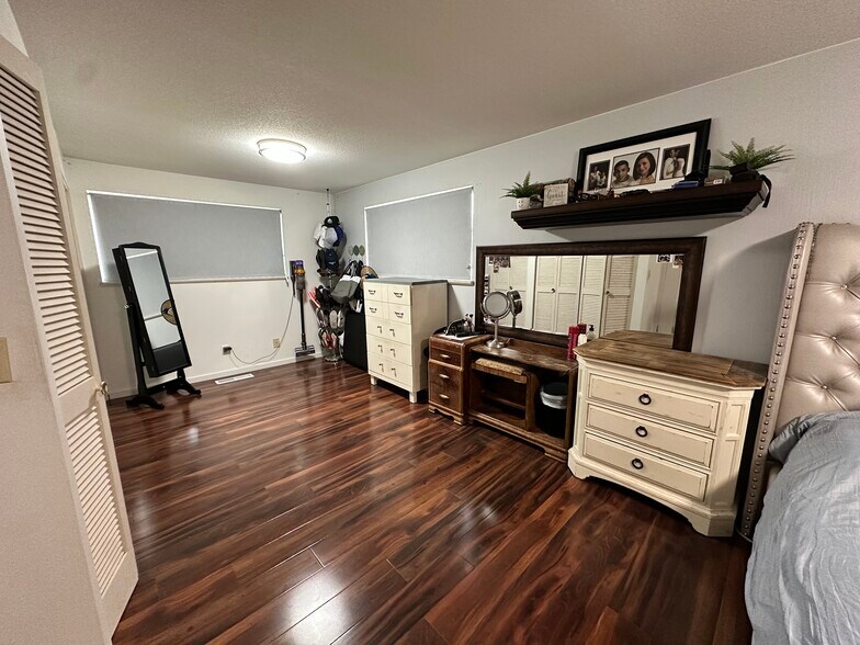 Building Photo - 219 Thayer Dr