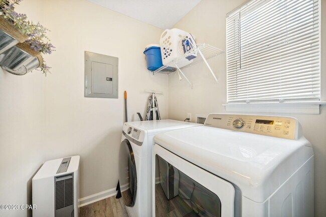 Building Photo - 213 Coquina Shell Wy