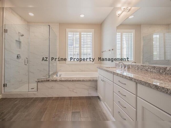 Building Photo - 10046 E Bell Rd