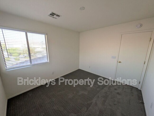 Building Photo - 3393 E Wyatt Way