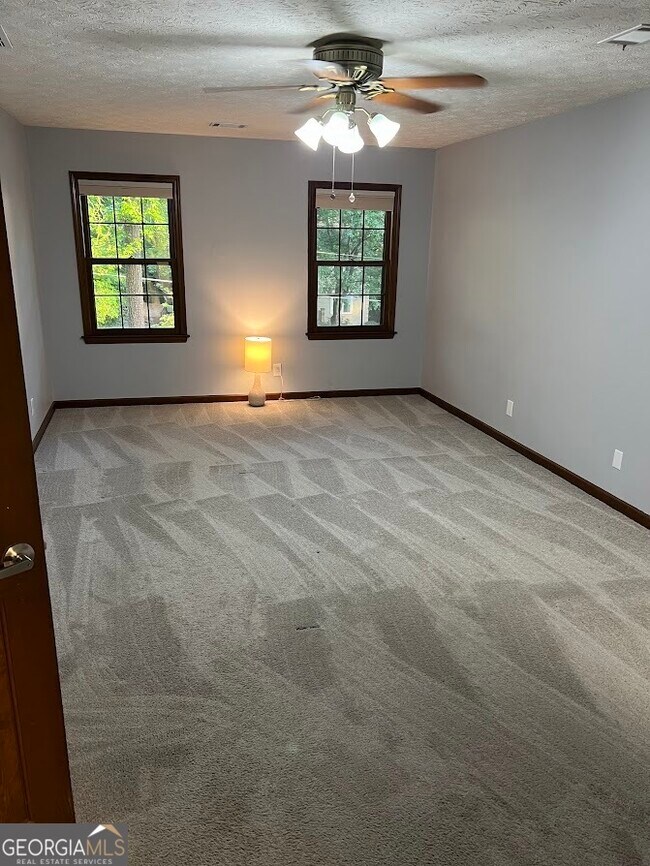 Building Photo - 5741 Wolf Laurel Dr SW