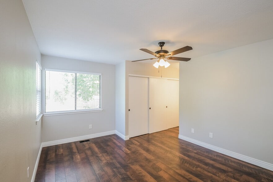 Building Photo - 514 Timberline Pl
