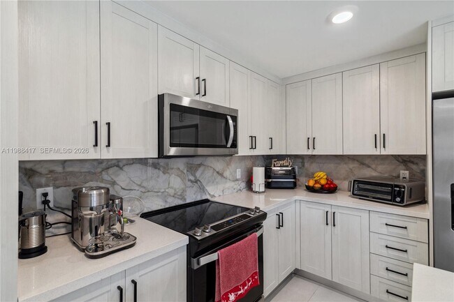 Building Photo - 1396 NW 3rd St