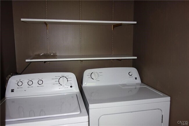 Building Photo - 4600 Brookhill Dr S