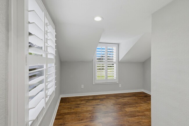 Building Photo - 613 Pearson Springs Rd