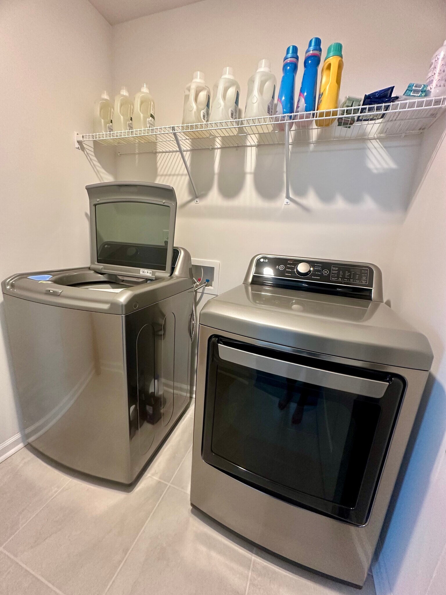 Laundry room - 38 Ravens Ridge Rd