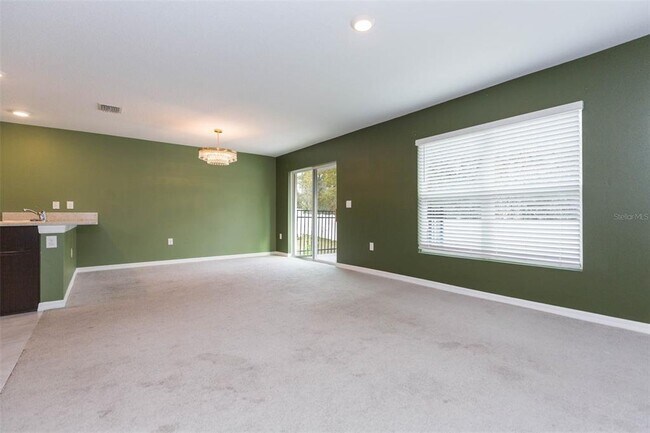 Building Photo - 5358 Woodridge Ln