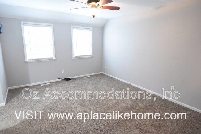 Building Photo - 15112 W 122nd Terrace