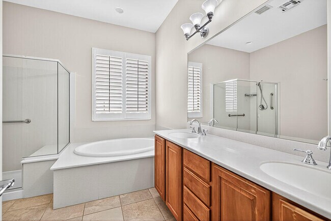 Building Photo - 81112 Avenida Lorena