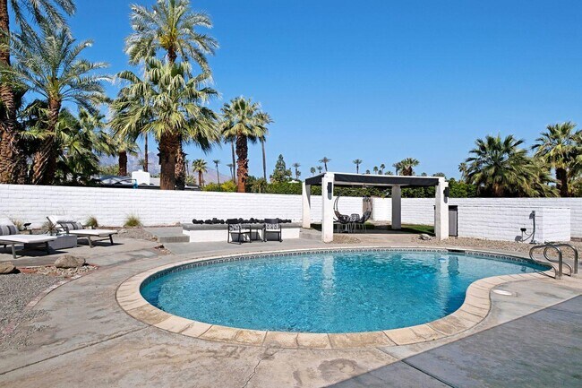 Building Photo - 36951 Marber Dr