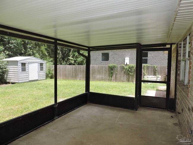Building Photo - 7674 Old Hickory Dr