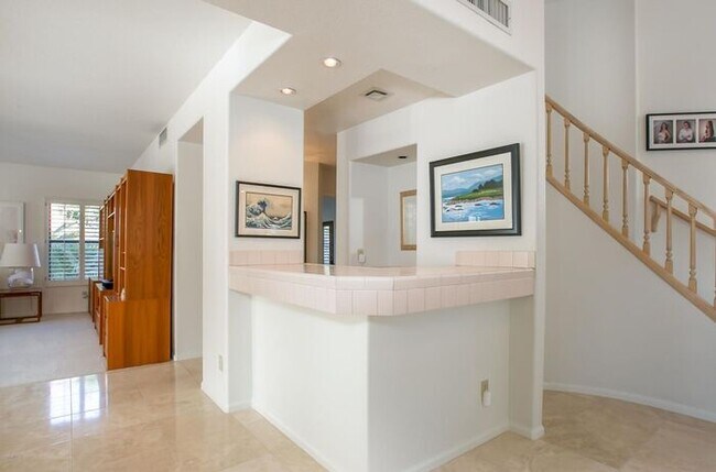 Building Photo - 5 bed 3 bath, 3500 sft in Tempe with pool