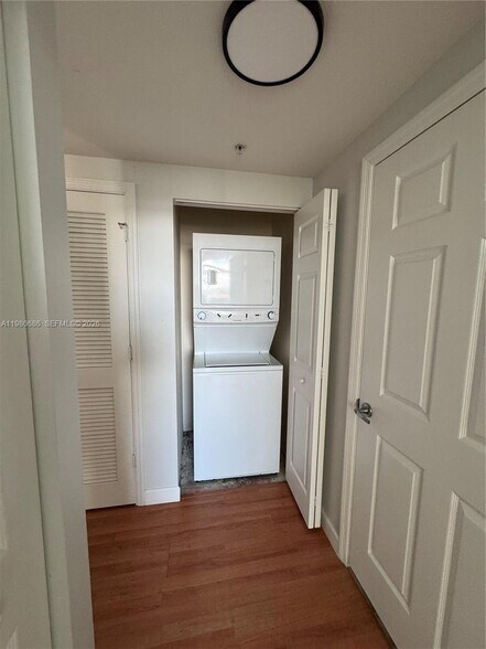 Building Photo - 140 S Dixie Hwy