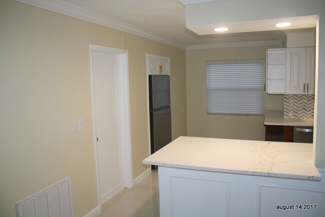 Building Photo - Charming 3 bedroom 2 bath in North Clearwa...