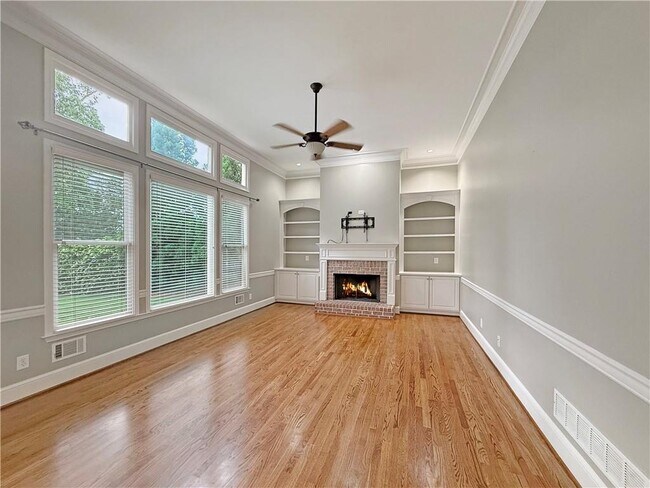 Building Photo - 5910 Westcroft Ln