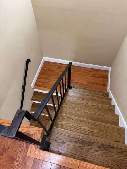 Building Photo - 9109 Parktop Ln