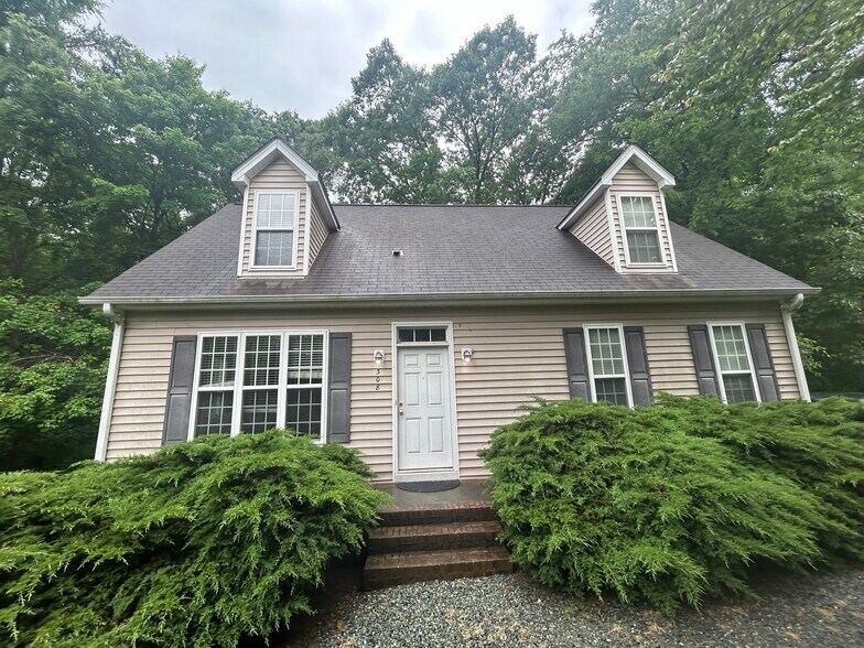 Primary Photo - 308 Laurel Ave