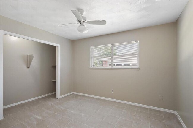 Building Photo - 122 Caldwell St
