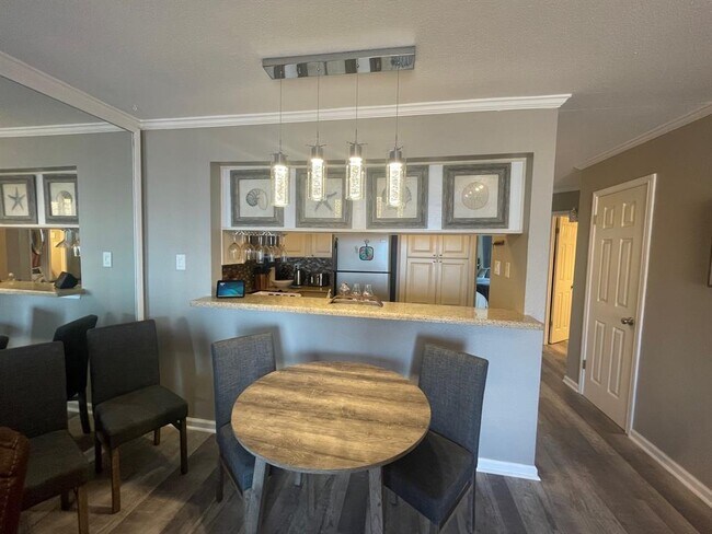 Building Photo - 7312 Seawall Blvd