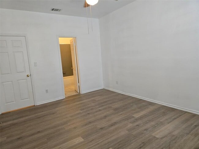 Building Photo - 8701 Weiser Dr