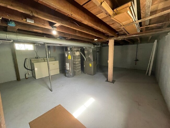 Building Photo - 1106 Titus Ave