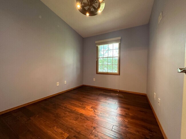Building Photo - Sophisticated Townhome Living with Modern ...