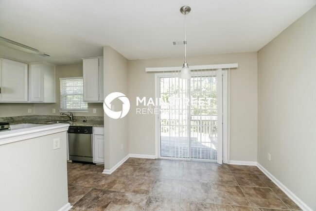 Building Photo - 3 Bedroom Pet-Friendly Home in Union City, GA with Main Street Renewal