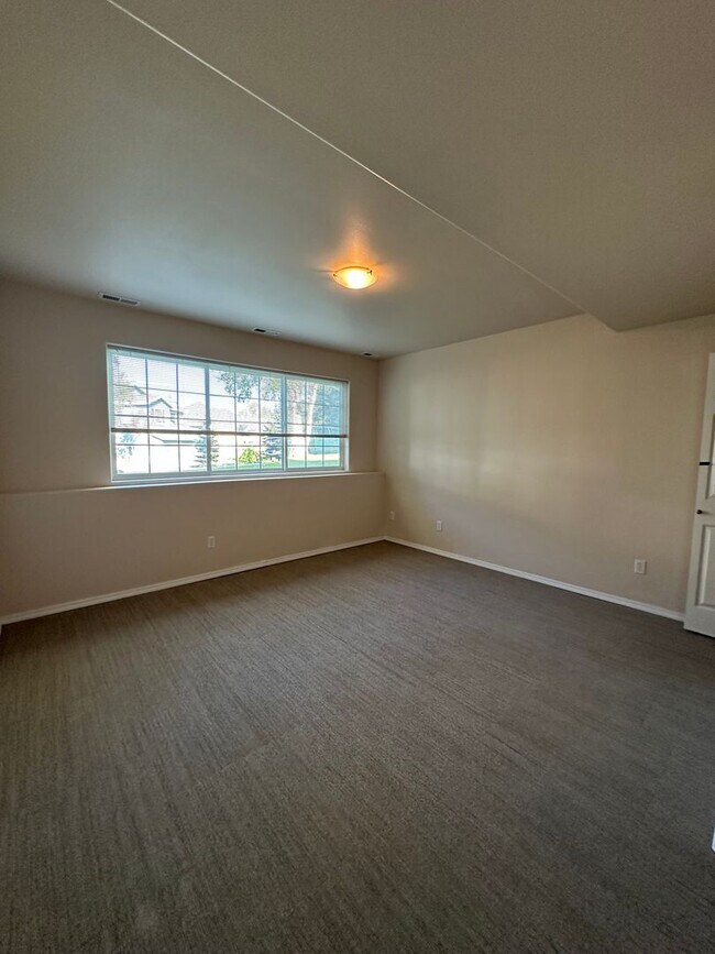Building Photo - 4735 Potter Crest Cir