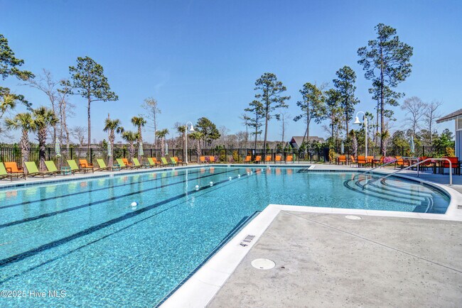Building Photo - 3253 Gardenwood Dr