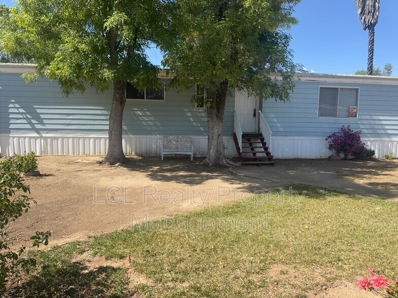 Building Photo - 25961 Leila Dr