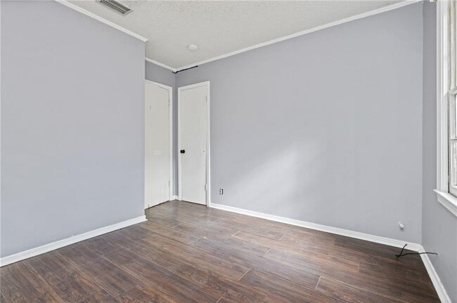 Building Photo - 3128 Club House Rd