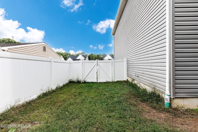 Building Photo - 22 Nautilus Dr