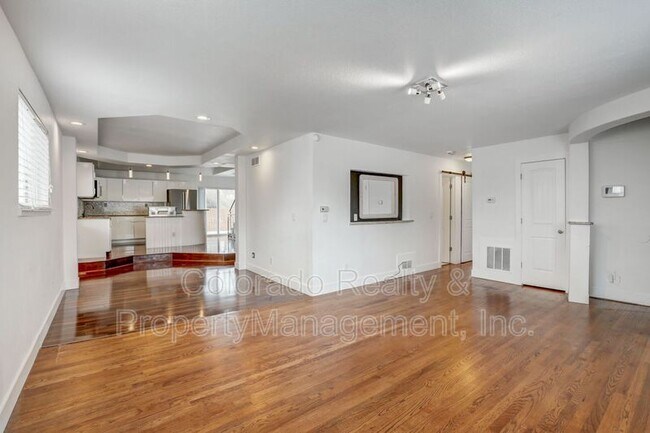 Building Photo - 2581 S Hazel Ct