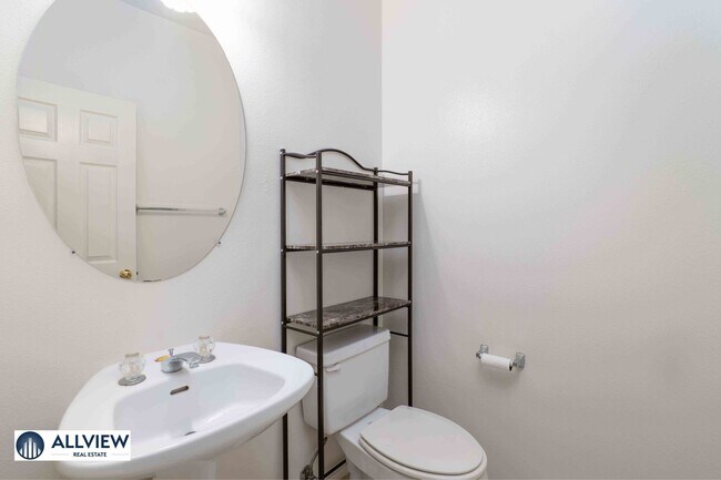 Building Photo - Beautifully Updated 4 Bedroom Single Family Home in Peaceful Glen Willow, West Irvine